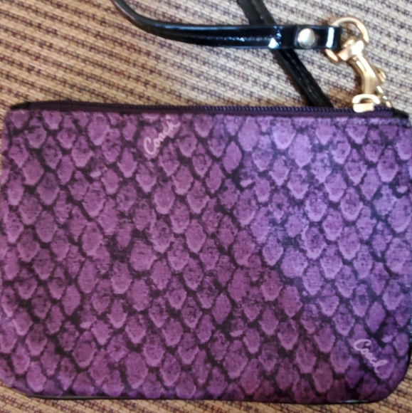 Original  Coach Crossbody Purses & Matching Wristl - Picture 6 of 9